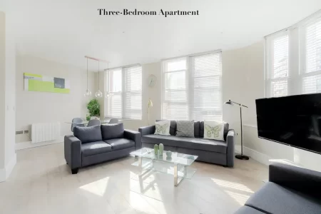 3 Bedroom Apartment opposite Edgware Road Station